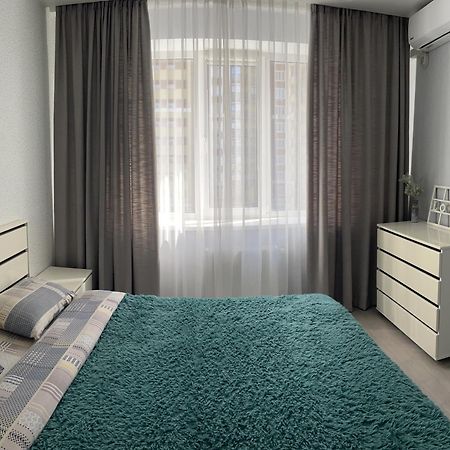 Сучасна Та Простора Квартира В Гарному Районі Міста Біля Парку Irpin Exteriör bild